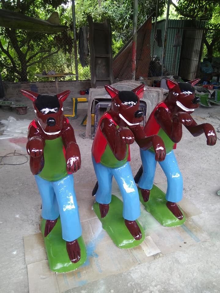 Tượng chó sói mầm non