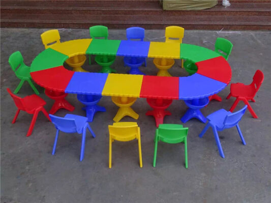 Bàn hình elip đất nặn