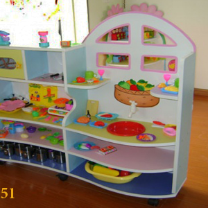 Kệ bày đồ chơi mầm non